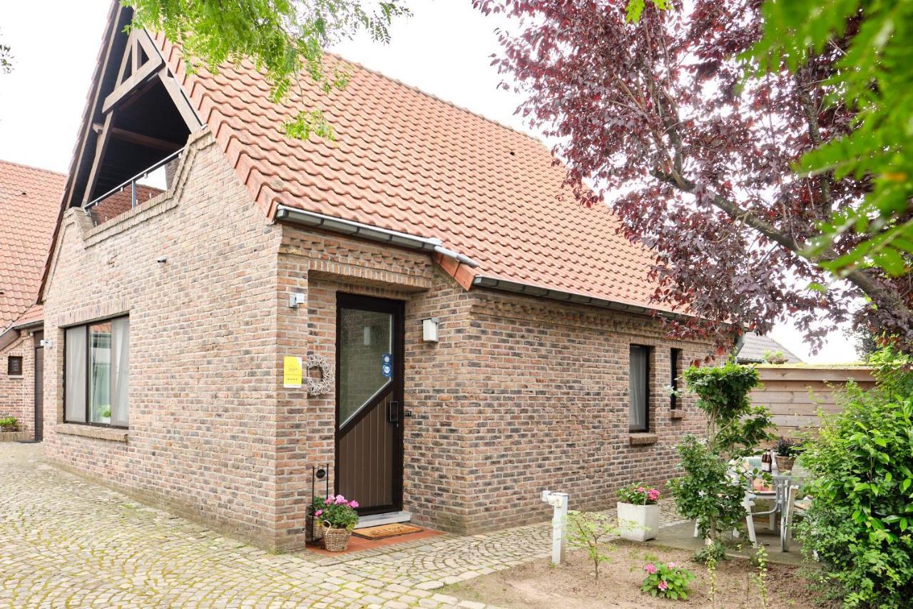 Pieters Huis Kinrooi Exteriör bild